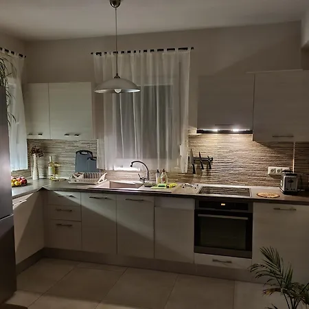 Semesterbostad Oikies Prínos