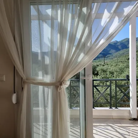 Semesterbostad Oikies Prínos