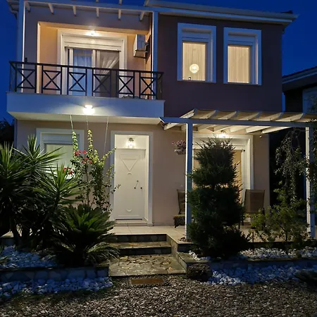 Oikies Semesterbostad *