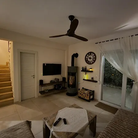 Oikies Semesterbostad Prínos