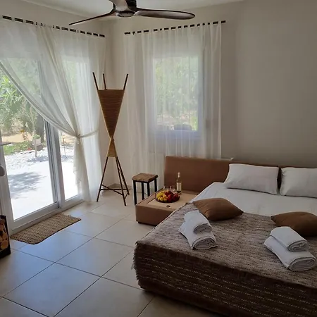 Nyaraló Oikies Prínosz